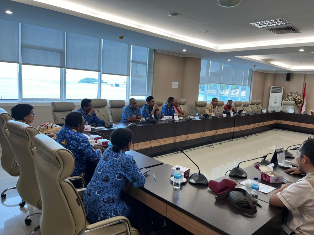 Rapat Pembahasan Retribusi Daerah dan Masalah Sampah di Area Pasar Perbatasan
